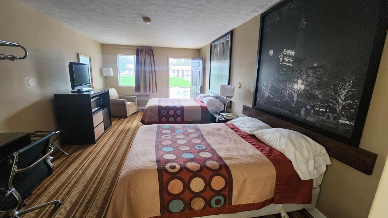 Super 8 By Wyndham Centerville-richmond Centerville