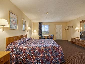 Hotel Super 8 By Wyndham Centerville-richmond