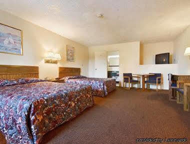 Super 8 By Wyndham Centerville-richmond Centerville